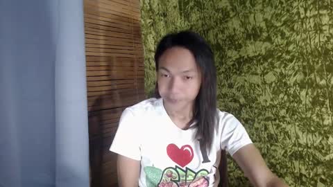 Snapshot of xxskinny_alonzoxx chatting on December 6, 2024, 9:24 pm Ali online show from December 6, 2024, 9:24 pm