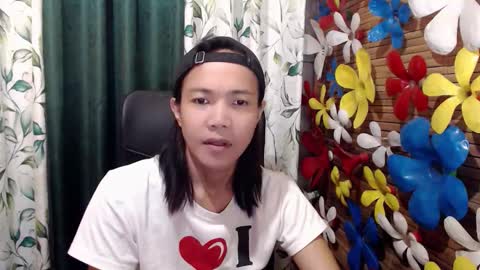 Snapshot of xxskinny_alonzoxx chatting on October 3, 2025, 11:24 pm Ali online show from October 3, 2025, 11:24 pm
