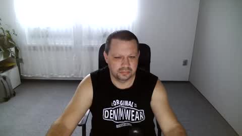 Snapshot of xxstrikerxx chatting on December 5, 2024, 9:06 am Eddi online show from December 5, 2024, 9:06 am