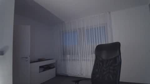 Snapshot of xxstrikerxx chatting on December 20, 2024, 6:50 am Eddi online show from December 20, 2024, 6:50 am