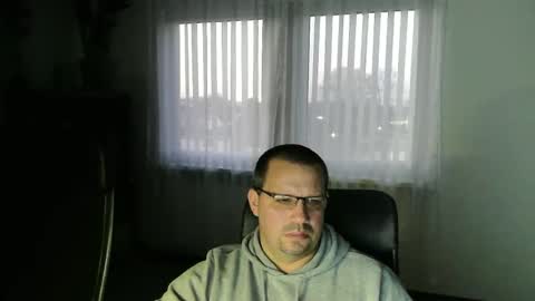 Eddi online show from December 14, 2025, 3:06 pm