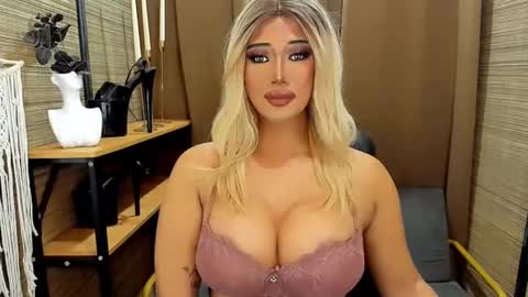 Snapshot of xxtastefullayeshaxx chatting on January 1, 2025, 7:53 pm xxtastefullayeshaxx online show from January 1, 2025, 7:53 pm