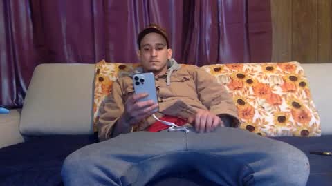 Snapshot of xxvizzyxx chatting on December 1, 2025, 2:33 pm Vizzy online show from December 1, 2025, 2:33 pm