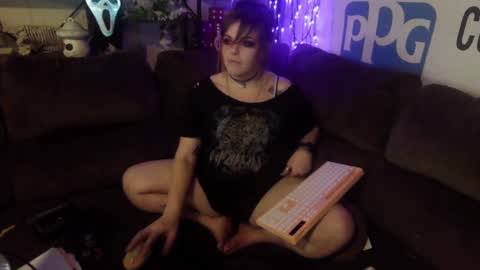 CaliRaeMaxXx online show from February 4, 2025, 3:15 pm