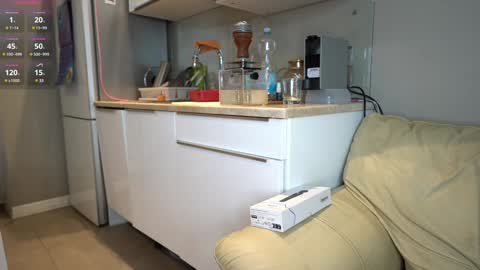     online show from February 3, 2025, 7:42 pm