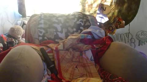   LILI  online show from December 15, 2024, 12:06 pm