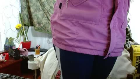   LILI  online show from January 6, 2025, 11:07 am