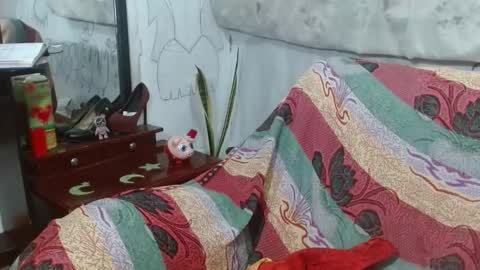   LILI  online show from February 25, 2025, 3:52 am