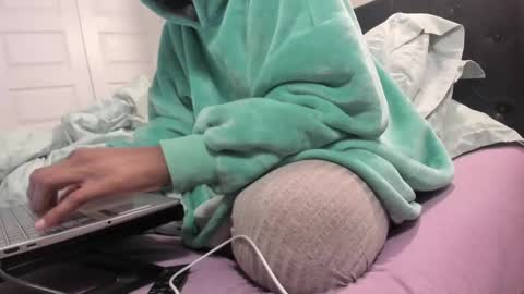 Danielle online show from March 4, 2025, 9:51 am