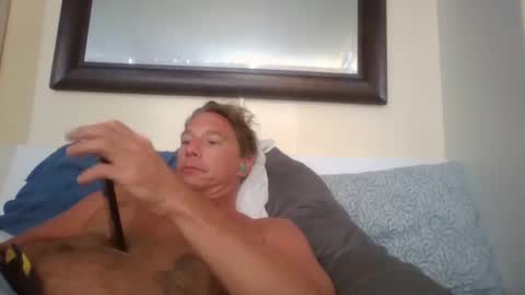 Snapshot of xxxelentdick chatting on January 5, 2025, 12:09 am deeeeznutz online show from January 5, 2025, 12:09 am