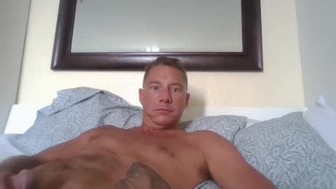 Snapshot of xxxelentdick chatting on January 9, 2025, 8:44 pm deeeeznutz online show from January 9, 2025, 8:44 pm