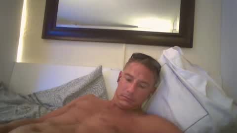 Snapshot of xxxelentdick chatting on January 17, 2025, 9:28 am deeeeznutz online show from January 17, 2025, 9:28 am