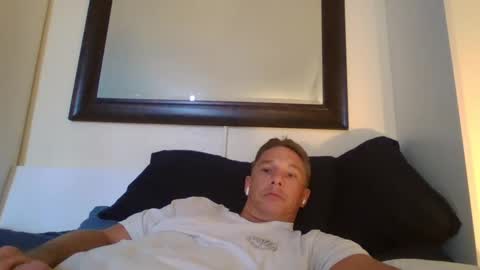 Snapshot of xxxelentdick chatting on January 28, 2025, 10:56 pm deeeeznutz online show from January 28, 2025, 10:56 pm