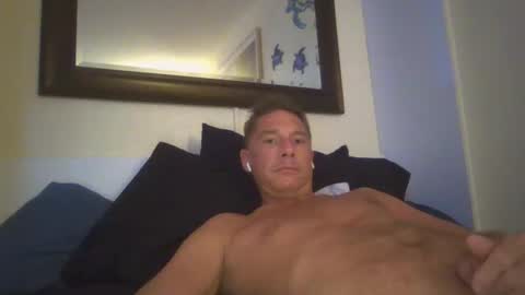Snapshot of xxxelentdick chatting on January 31, 2025, 12:29 pm deeeeznutz online show from January 31, 2025, 12:29 pm