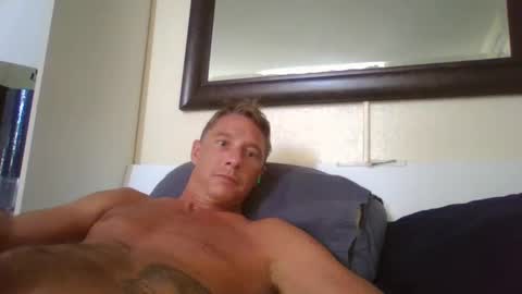 Snapshot of xxxelentdick chatting on February 11, 2025, 6:22 pm deeeeznutz online show from February 11, 2025, 6:22 pm