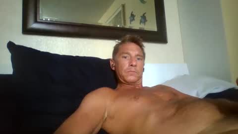 Snapshot of xxxelentdick chatting on March 3, 2025, 10:20 pm deeeeznutz online show from March 3, 2025, 10:20 pm