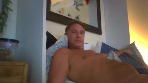 Snapshot of xxxelentdick chatting on October 29, 2025, 12:35 am deeeeznutz online show from October 29, 2025, 12:35 am