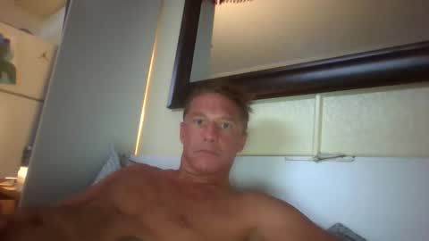 Snapshot of xxxelentdick chatting on November 17, 2025, 7:52 pm deeeeznutz online show from November 17, 2025, 7:52 pm