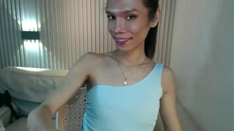 Snapshot of xxxfuckgirlyumsxxx chatting on November 28, 2025, 10:18 am Your Princess Yums online show from November 28, 2025, 10:18 am