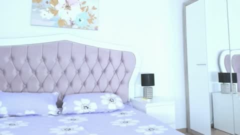 Elvira online show from March 22, 2026, 6:28 am