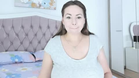 Elvira online show from April 14, 2026, 5:57 am