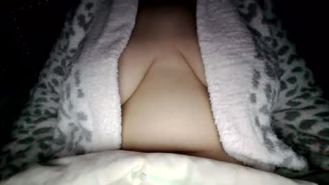 Snapshot of xxxmooui chatting on April 12, 2026, 3:33 am Elle online show from April 12, 2026, 3:33 am