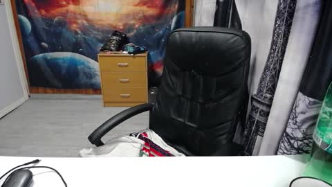 Lana online show from October 14, 2025, 8:31 pm