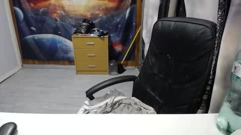 Lana online show from October 15, 2025, 10:10 pm