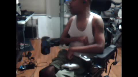 xxxonwheelz online show from September 28, 2025, 3:34 am