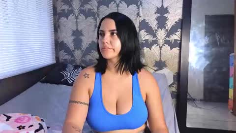 xxxtatianabustyxxx online show from March 12, 2026, 7:53 pm
