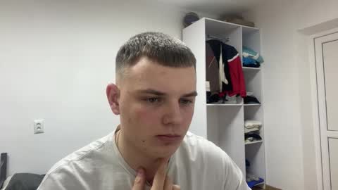 Snapshot of xxxten_ chatting on February 19, 2026, 8:27 pm Leo online show from February 19, 2026, 8:27 pm