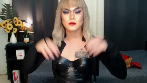 QueenMarina online show from December 15, 2024, 11:09 pm