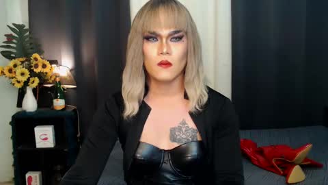 QueenMarina online show from December 16, 2024, 2:15 am