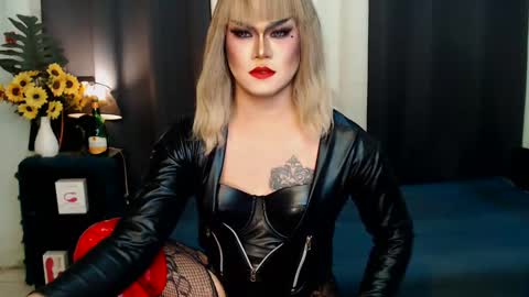 QueenMarina online show from February 7, 2025, 6:45 am