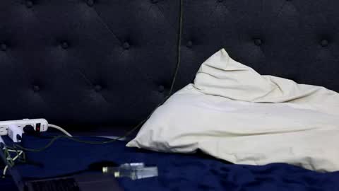 Xzavion online show from December 18, 2025, 2:28 am