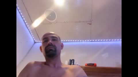 Xzbib online show from December 25, 2024, 11:43 am