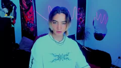 xzerox_ online show from September 20, 2025, 2:12 am