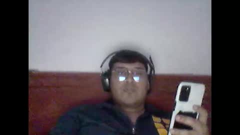 yairtlx online show from December 19, 2025, 2:18 am