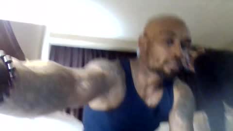 Snapshot of yallfavoritecouple chatting on March 6, 2026, 9:11 pm YallFav0rit3couple online show from March 6, 2026, 9:11 pm