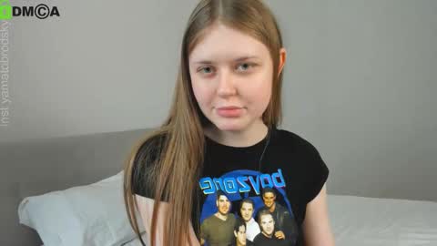 yamatobrodsky1 online show from December 3, 2025, 8:51 pm