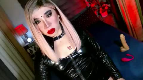 REYAN online show from October 31, 2025, 2:12 am