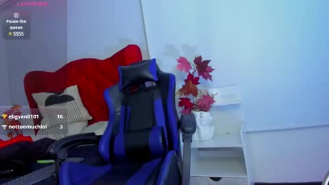 yan_nyan online show from February 22, 2025, 2:50 am