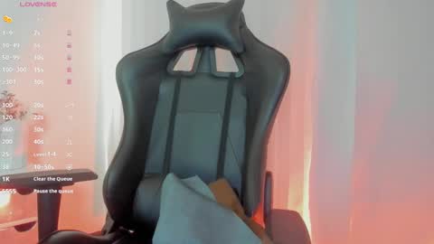 yan_nyan online show from September 14, 2025, 3:33 pm