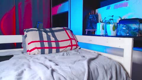 Yan online show from December 19, 2024, 6:45 am