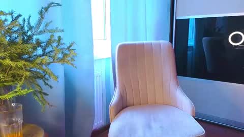 Yan online show from February 24, 2025, 12:16 pm