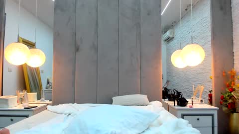 Yana  online show from January 1, 2025, 6:59 pm