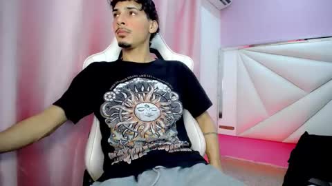 DANILO online show from December 17, 2025, 6:30 am