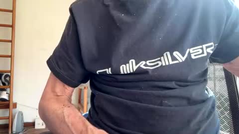 yannisv online show from July 15, 2026, 12:43 pm