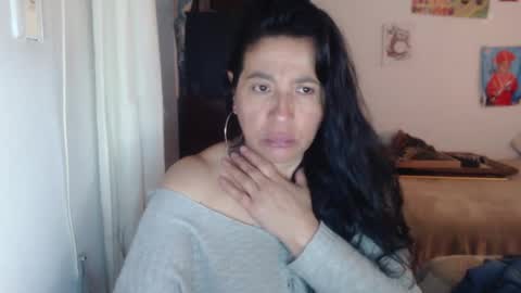 Snapshot of yasmin_love85 chatting on October 7, 2025, 3:20 pm yasmin_love85 online show from October 7, 2025, 3:20 pm