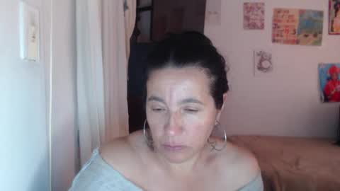 yasmin_love85 online show from December 16, 2025, 2:33 pm